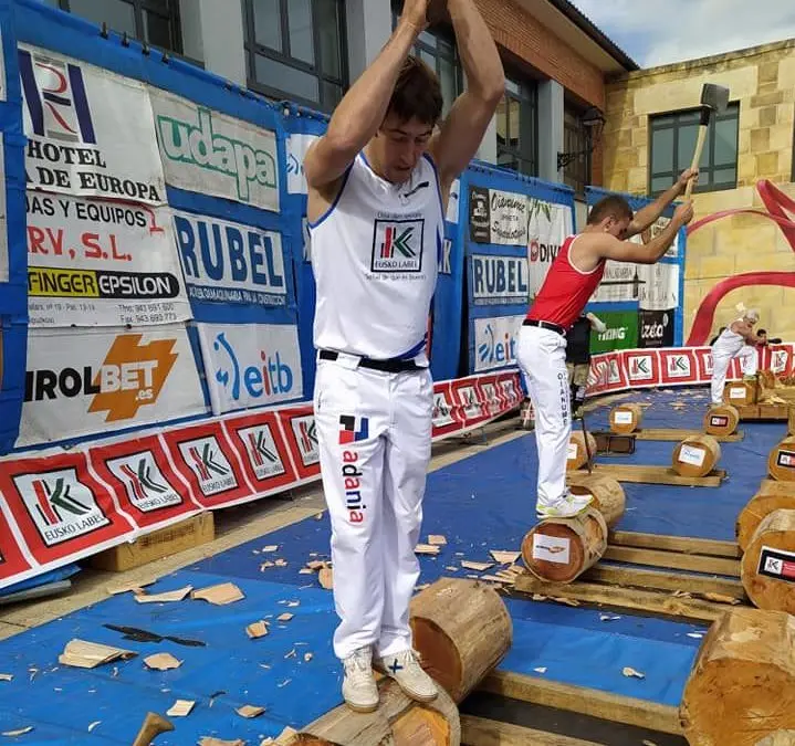 Julen Olano nagusitu da Urrezko Aizkolari Kopako bigarren kanporaketan